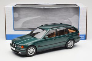 BMW 3 Series E36 Touring Green Metallic MCG 1:18 MCG18366 Metal — zdjęcie 6 z 6