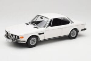 BMW 3.0 CSi E9 Biały Minichamps 1:18 180029026 Metal