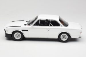 BMW 3.0 CSL E9 Chamonix White Otto 1:18 OT1145 Żywica — zdjęcie 3 z 6