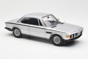 BMW 3.0 CSL E9 Srebrny Minichamps 1:18 180029020 Metal — zdjęcie 6 z 8