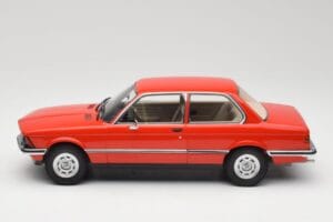 BMW 316 E21 Czerwony Minichamps 1:18 107024100 Żywica — zdjęcie 3 z 6