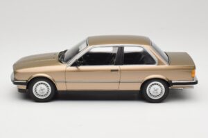 BMW 323i E30 Brown Metallic Minichamps 1:18 155026004 Metal — zdjęcie 3 z 6