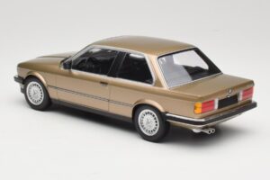 BMW 323i E30 Brown Metallic Minichamps 1:18 155026004 Metal — zdjęcie 5 z 6