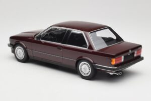 BMW 323i E30 Dark Red Metallic Minichamps 1:18 155026007 Metal — zdjęcie 5 z 6