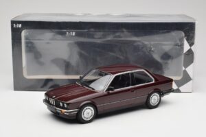 BMW 323i E30 Dark Red Metallic Minichamps 1:18 155026007 Metal — zdjęcie 6 z 6