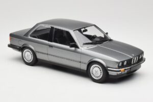 BMW 323i E30 Grey Metallic Minichamps 1:18 155026006 Metal — zdjęcie 4 z 6