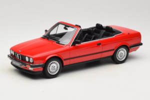 BMW 325i E30 Kabriolet Jasny Czerwony Otto 1:18 OT1194 Żywica