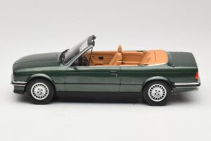 BMW 325i E30 Kabriolet Zielony MCG 1:18 MCG18545 Metal — zdjęcie 3 z 6