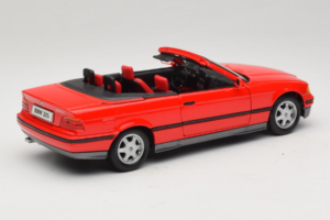 BMW 325i E36 Kabriolet Czerwony Maisto 1:18 50229 Metal — zdjęcie 3 z 8