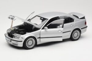 BMW 330i E46 Srebrny UT 1:18 80430302328 Metal — zdjęcie 2 z 8