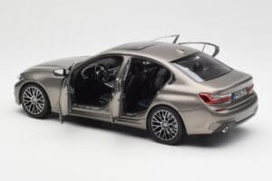 BMW 330i G20 Srebrny Norev 1:18 183275 Metal — zdjęcie 5 z 8