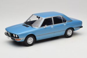 BMW 5 Series E12 Niebieski MCG 1:18 MCG18541 Metal