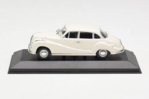 BMW 502 V8 Biały Minichamps 1:43 430022400 Metal