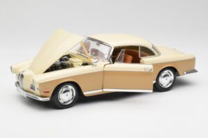 BMW 503 Beżowy Revell 1:18 8832 Metal — zdjęcie 2 z 8
