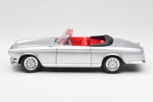 BMW 503 Srebrny Revell 1:18 18787 Metal — zdjęcie 4 z 8