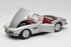 BMW 507 Kabriolet Srebrny Revell 1:18 8829 Metal — zdjęcie 2 z 8
