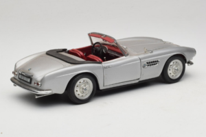 BMW 507 Kabriolet Srebrny Revell 1:18 8829 Metal — zdjęcie 3 z 8
