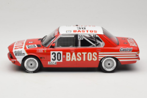 BMW 528i E28 #30 D. Quester / A. Hahne / E. Joosen 24 Hours of Spa Winner 1982 IXO 1:18 18RMC182A Metal — zdjęcie 3 z 6