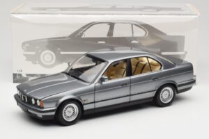 BMW 535i E34 Szary Metallic Minichamps 1:18 100024008 Metal — zdjęcie 8 z 8