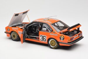 BMW 635 CSi E24 #1 European Touring Car Championship Jagermeister 1985 AUTOart 1:18 80430145825 Metal — zdjęcie 5 z 8