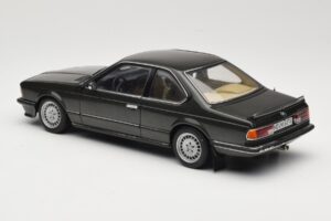 BMW 635 CSi E24 Malachit Green Metallic AUTOart 1:18 70522 Metal — zdjęcie 7 z 8