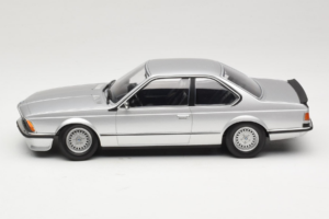 BMW 635 CSi E24 Srebrny Minichamps 1:18 155028107 Metal — zdjęcie 3 z 6