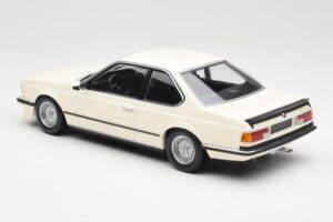 BMW 635 CSi E24 Biały Minichamps 1:18 155028102 Metal — zdjęcie 5 z 6