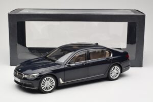 BMW 750Li F02 Imperial Blue Paragon 1:18 80432405586 Metal — zdjęcie 8 z 8