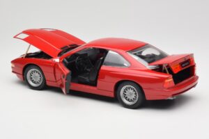BMW 850Ci E31 Brilliant Red Revell 1:18 8827 Metal — zdjęcie 5 z 8