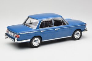 BMW 2000 Tilux E120 Caribe Niebieski MCG 1:18 MCG18291 Metal — zdjęcie 2 z 6
