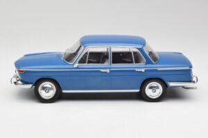 BMW 2000 Tilux E120 Caribe Niebieski MCG 1:18 MCG18291 Metal — zdjęcie 3 z 6
