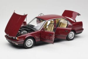 BMW 535i E34 Czerwony Minichamps 1:18 100024002 Metal — zdjęcie 2 z 8