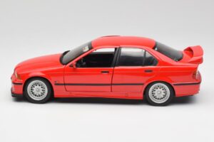 BMW 318is E36 Czerwony UT Models 1:18 180024302 Metal — zdjęcie 4 z 8