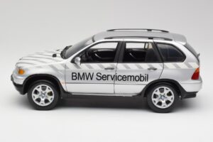 BMW X5 E53 3.0d Service Mobil Kyosho 1:18 80430305646 Metal — zdjęcie 4 z 8
