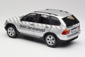 BMW X5 E53 3.0d Service Mobil Kyosho 1:18 80430305646 Metal — zdjęcie 7 z 8