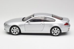 BMW 645Ci E63 Srebrny Kyosho 1:18 80430153285 Metal — zdjęcie 4 z 8