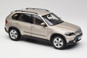 BMW X5 E70 4.8i Platinum Brązowy Metalik Kyosho 1:18 80430413413 Metal — zdjęcie 6 z 8