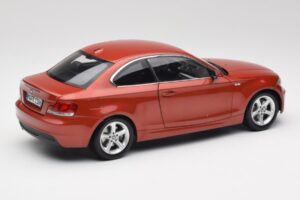 BMW 1 E82 Coupe Pomarańczowy Kyosho 1:18 80430427064 Metal — zdjęcie 3 z 8