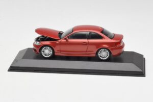 BMW 1M E82 Pomarańczowy Minichamps 1:43 413020023 Metal — zdjęcie 4 z 5