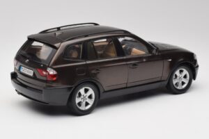 BMW X3 E83 3.0d Ciemny Brązowy Metalik Kyosho 1:18 80430300736 Metal — zdjęcie 3 z 8