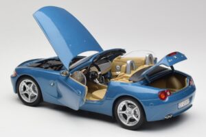 BMW Z4 E85 Maldives Blue Bburago 1:18 34046BLUE Metal — zdjęcie 5 z 8