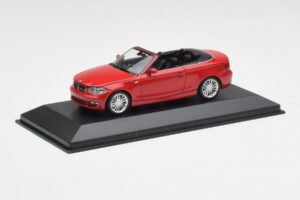 BMW 1 Series E88 Kabriolet Karmazynowy Czerwony Minichamps 1:43 431026230 Metal — zdjęcie 2 z 5
