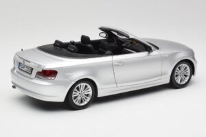 BMW 135i E88 Kabriolet Titan Srebrny Kyosho 1:18 80430427021 Metal — zdjęcie 3 z 8
