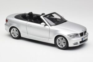 BMW 135i E88 Kabriolet Titan Srebrny Kyosho 1:18 80430427021 Metal — zdjęcie 6 z 8