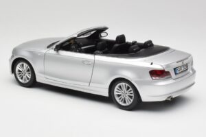 BMW 135i E88 Kabriolet Titan Srebrny Kyosho 1:18 80430427021 Metal — zdjęcie 7 z 8