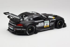 BMW Z4 E89 GT3 #19 Pixum C. Hurtgen / D. Baumann Spa 24 Hours Winner 2013 Minichamps 1:18 151132399 Metal — zdjęcie 2 z 6