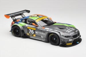 BMW Z4 E89 GT3 #76 Schubert Motorsport Dubai 24 Hours 2014 Minichamps 1:18 151142376 Metal — zdjęcie 4 z 6