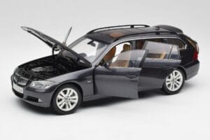 BMW 330i E91 Touring Ciemnoszary Kyosho 1:18 80430394360 Metal — zdjęcie 2 z 8