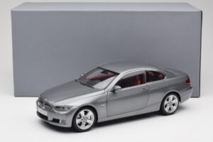 BMW 330i E92 Coupe Szary Metalik Kyosho 1:18 80430407220 Metal — zdjęcie 8 z 8