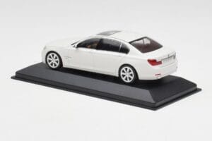 BMW 750Li F02 Biały Minichamps 1:43 80420445201 Metal — zdjęcie 3 z 5